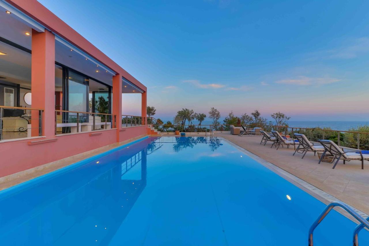 Black Diamond Beachfront Pool Villa Pasithea In Sounio, Athens Sounion Exterior foto